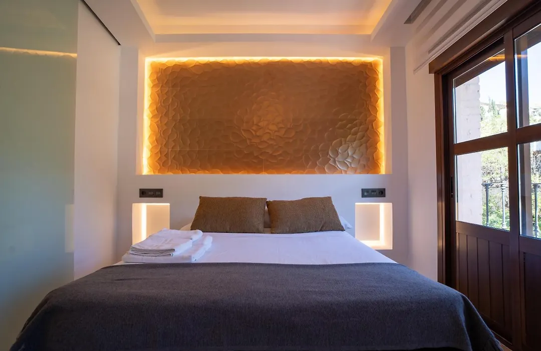 Apartamento para dos a los pies de la Alhambra-1